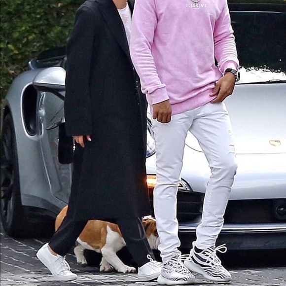 Yeezy Boost 350 V2 - Picture 5 of 6